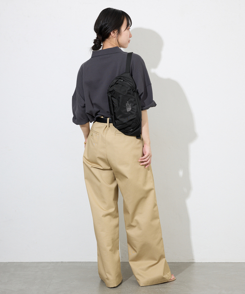 THE NORTH FACE（ザノースフェイス）の「THE NORTH FACE/ノースフェイス Orion NM72355（ボディバッグ/ウエストポーチ・レディース・ブラック/ベージュ・FREE）」の4枚目の写真