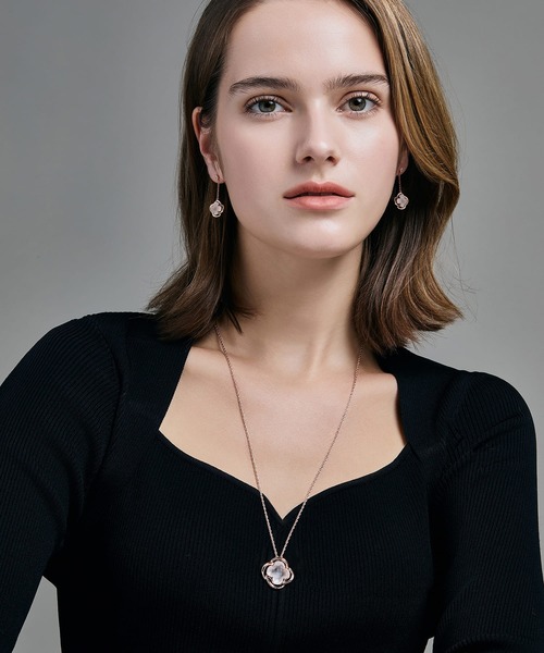 METROCITY(メトロシティ)の「【メトロシティ】ラローサスターリングシルバーローズネックレス(ネックレス・レディース・ホワイト・ONE SIZE)」の4枚目の写真