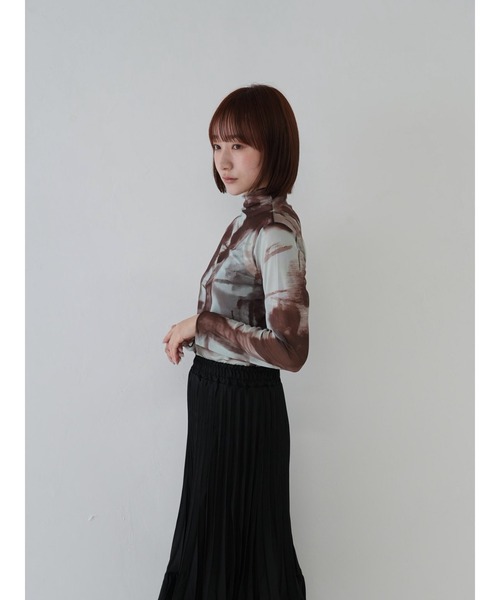 Uenui（ウニュイ）の「【 cunii 】 透け感 モード アート柄 ニュアンス シアー シースルー トップス シースルートップス 長袖 シアートップス 長袖（Tシャツ/カットソー・レディース・グリーン/ブルー/グレー/ブラック/ホワイト/ライトブラウン・FREE）」の22枚目の写真