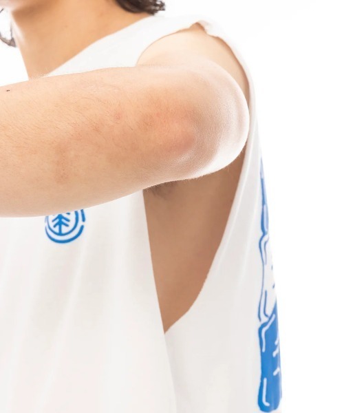 ELEMENT(エレメント)の「ELEMENT メンズ TAG 3 NO SLEEVE タンクトップ 【2025年夏モデル】/エレメントバックプリントノースリーブマッスルタンク(タンクトップ・メンズ・ホワイト/ブラック系その他・MEDIUM/X-LARGE/LARGE)」の13枚目の写真
