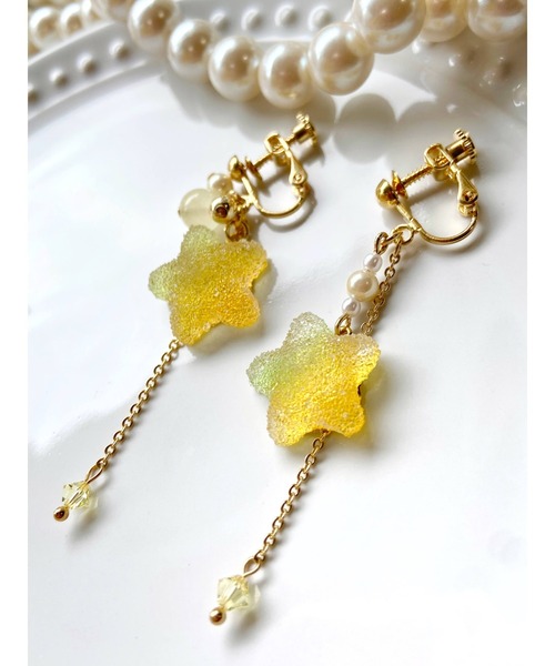 VIBGYOR（ヴィブジョー）の「【MUURABBTI】お菓子の星の可愛いイヤリング(MA)（イヤリング・レディース・パープル/イエロー/ピンク/ブルー・FREE）」の4枚目の写真