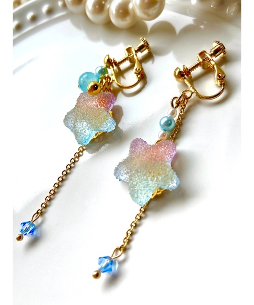 VIBGYOR（ヴィブジョー）の「【MUURABBTI】お菓子の星の可愛いイヤリング(MA)（イヤリング・レディース・パープル/イエロー/ピンク/ブルー・FREE）」の2枚目の写真