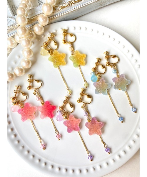 VIBGYOR（ヴィブジョー）の「【MUURABBTI】お菓子の星の可愛いイヤリング(MA)（イヤリング・レディース・パープル/イエロー/ピンク/ブルー・FREE）」の6枚目の写真
