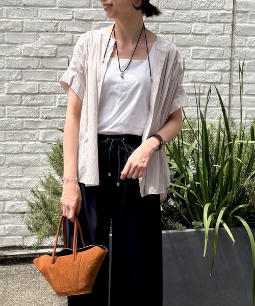 MICO COULIER（ミコクリエ）の「麻調シアーギャザーブラウス（シャツ/ブラウス・レディース・ブラック/キナリ/レッド/ブルー/モカ・38）」の15枚目の写真