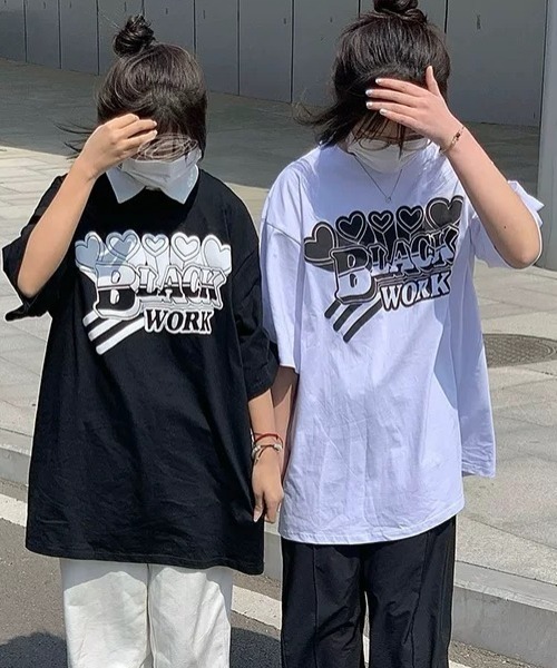 SHEENA(シーナ)の「BLACK WORKロゴプリントオーバーサイズTシャツ(Tシャツ/カットソー・レディース・ブルー/ブラック/ホワイト・M)」の10枚目の写真