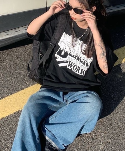 SHEENA(シーナ)の「BLACK WORKロゴプリントオーバーサイズTシャツ(Tシャツ/カットソー・レディース・ブルー/ブラック/ホワイト・M)」の15枚目の写真