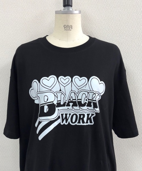 欲しいの セール】BLACK WORKロゴプリントオーバーサイズTシャツ（Tシャツ クラフト・布製品
