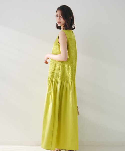 UNTITLED(アンタイトル)の「【コットン100/夏ワンピ/ナロー】シャーリングワンピース(ワンピース・レディース・ダークブラウン/スモーキーグリーン系/ブラック/オフホワイト・01/02/03/44)」の15枚目の写真