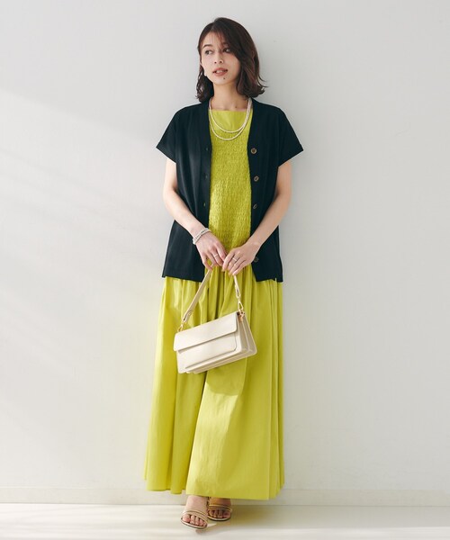 UNTITLED(アンタイトル)の「【コットン100/夏ワンピ/ナロー】シャーリングワンピース(ワンピース・レディース・ダークブラウン/スモーキーグリーン系/ブラック/オフホワイト・01/02/03/44)」の16枚目の写真