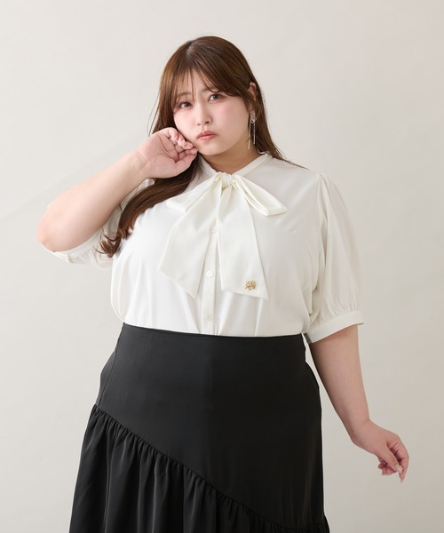 Louiosy(ルオシー)の「【大きいサイズ】アシメティアードスカート(スカート・レディース・オフホワイト/ブラック・3L/4L/X-LARGE)」の4枚目の写真