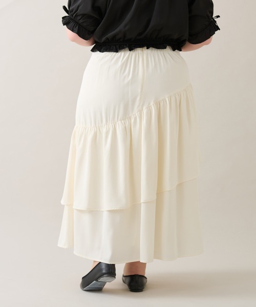 Louiosy(ルオシー)の「【大きいサイズ】アシメティアードスカート(スカート・レディース・オフホワイト/ブラック・3L/4L/X-LARGE)」の10枚目の写真