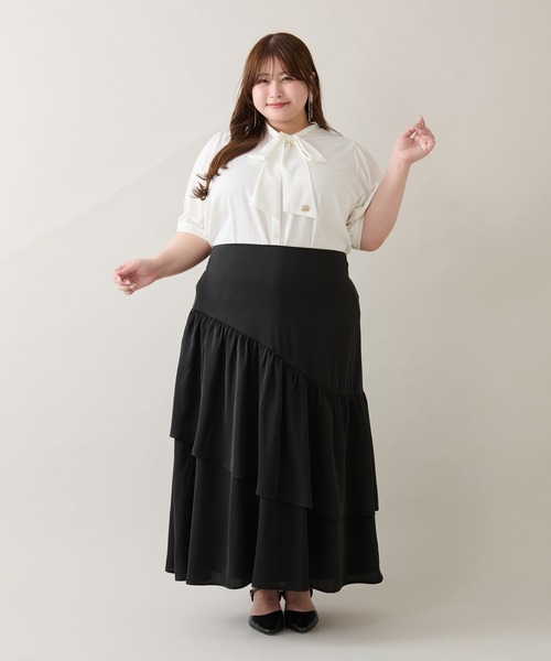 Louiosy(ルオシー)の「【大きいサイズ】アシメティアードスカート(スカート・レディース・オフホワイト/ブラック・3L/4L/X-LARGE)」の17枚目の写真