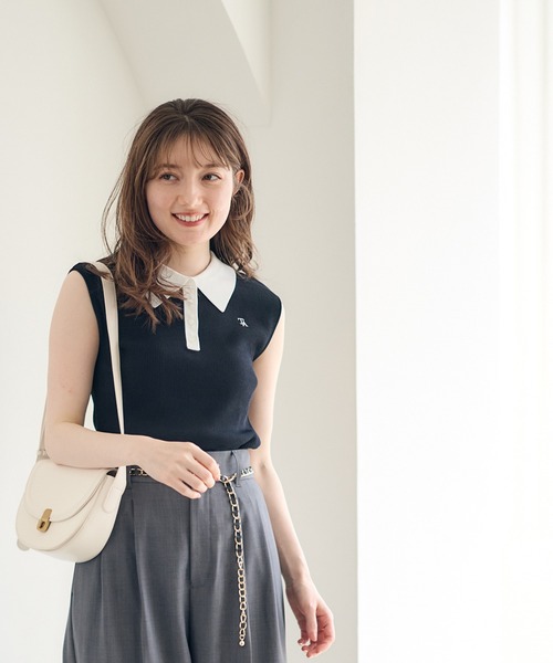 12Twelve Agenda（トゥエルブ　アジェンダ）の「配色衿付ノースリリブニットプルオーバー（ニット/セーター・レディース・ブラック/グレイッシュベージュ・M）」の3枚目の写真