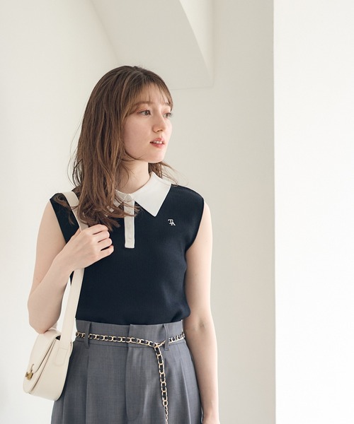 12Twelve Agenda（トゥエルブ　アジェンダ）の「配色衿付ノースリリブニットプルオーバー（ニット/セーター・レディース・ブラック/グレイッシュベージュ・M）」の4枚目の写真