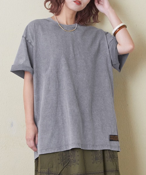 CUBE SUGAR(キューブシュガー)の「無地ピグメント染めビッグTシャツ(Tシャツ/カットソー・レディース・グリーン/スミクロ/パープル/ナチュラル/グレー・M)」の1枚目の写真