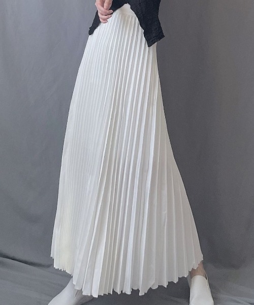 Per sist ence(パーシエンス)の「ロングプリーツスカート(スカート・レディース・ベージュ/ホワイト/グレー/アイボリー/ブラック・ONE SIZE)」の6枚目の写真