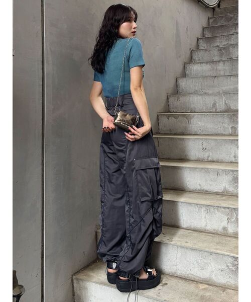 MURUA（ムルーア）の「マイクロチェーンバッグ（ショルダーバッグ・レディース・ゴールド系その他2/ブラック・FREE）」の15枚目の写真