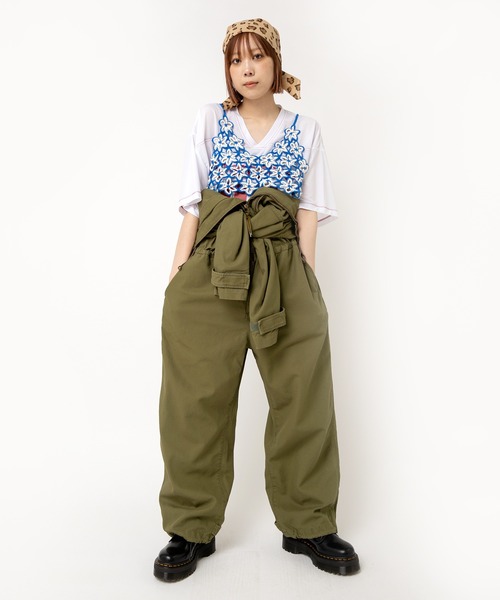 RNA（アールエヌエー）の「K2724 手編みフラワーブラトップ（キャミソール・レディース・マルチ/ブラック・MEDIUM）」の11枚目の写真