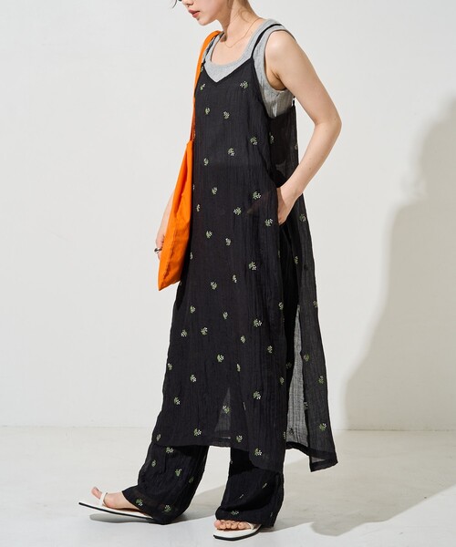 花柄シアーワンピース⭐︎ブルードレス⭐︎上品⭐︎大人可愛い⭐︎美品⭐︎送料無料⭐︎可愛い 花柄 ブルー 刺繍 ロング丈 豪華 袖あり 演出服 結婚式ドレス