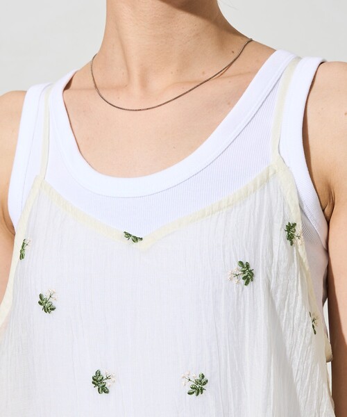 FREAK'S STORE(フリークスストア)の「限定展開 シアー 小花柄 刺繍 キャミワンピース(ワンピース・レディース・アイボリー/ブラック・フリ-)」の9枚目の写真