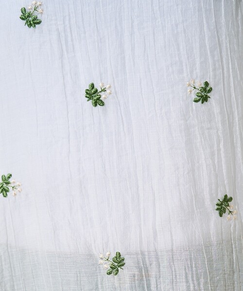 FREAK'S STORE(フリークスストア)の「限定展開 シアー 小花柄 刺繍 キャミワンピース(ワンピース・レディース・アイボリー/ブラック・フリ-)」の3枚目の写真