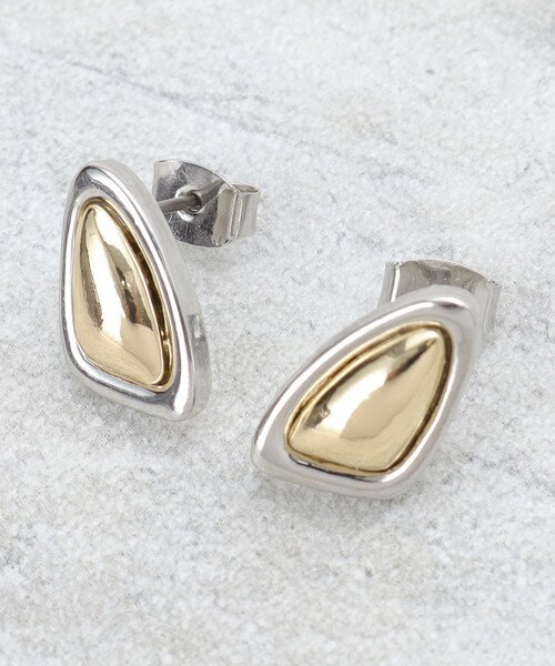 OPAQUE.CLIP(オペークドットクリップ)の「ドロップ型ピアス(ピアス(両耳用)・レディース・ゴールド/シルバー・00)」の1枚目の写真
