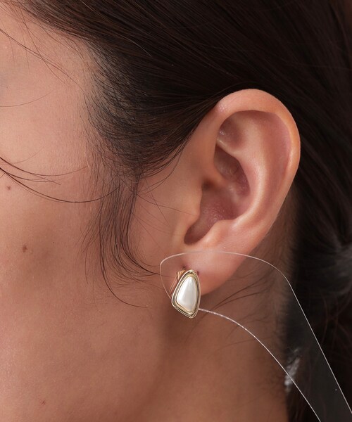 OPAQUE.CLIP(オペークドットクリップ)の「ドロップ型ピアス(ピアス(両耳用)・レディース・ゴールド/シルバー・00)」の6枚目の写真