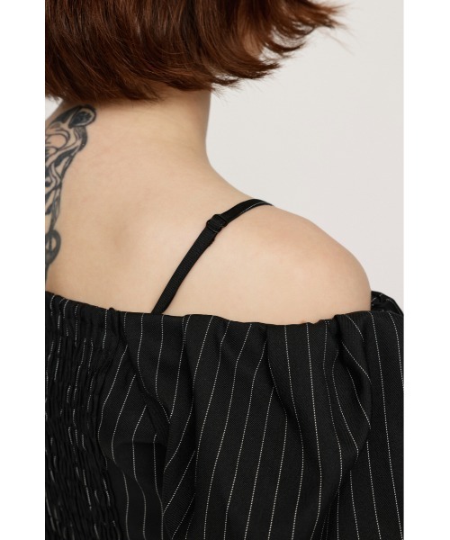 SLY（スライ）の「FRONT HOOK VOLUME SLEEVE BL フロントホック ボリュームスリーブ ブラウス 夏服 半袖 秋服（シャツ/ブラウス・レディース・マルチ/ブラック・FREE）」の3枚目の写真