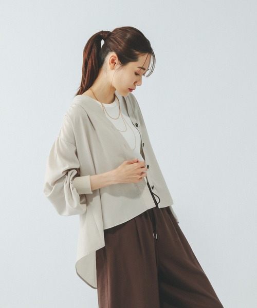 GLOBAL WORK（グローバルワーク）の「UVプロテクトシアーカーデ/575123（シャツ/ブラウス・レディース・スミクロ/グレイッシュベージュ/ライトブルー・MEDIUM/LARGE）」の2枚目の写真