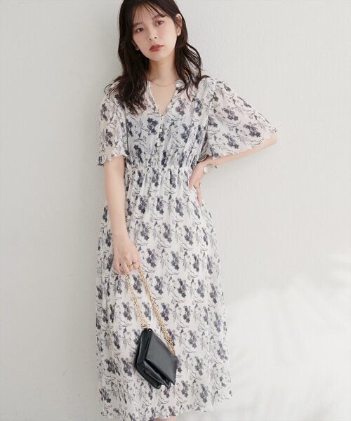 natural couture(ナチュラルクチュール)の「総プリーツフレア袖ワンピース(ワンピース・レディース・ラベンダー/その他1/ブラウン/ピンクベージュ/ブラック/ブルー・FREE)」の6枚目の写真