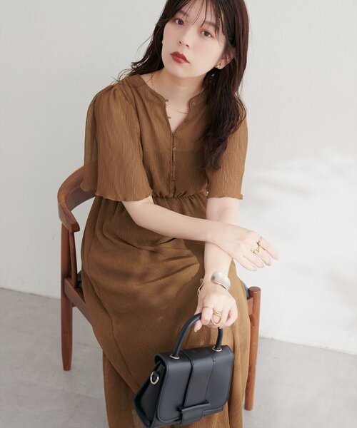 natural couture(ナチュラルクチュール)の「総プリーツフレア袖ワンピース(ワンピース・レディース・ラベンダー/その他1/ブラウン/ピンクベージュ/ブラック/ブルー・FREE)」の21枚目の写真