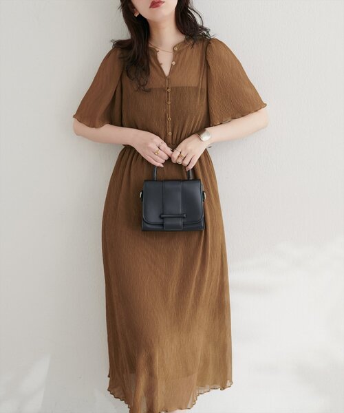 natural couture(ナチュラルクチュール)の「総プリーツフレア袖ワンピース(ワンピース・レディース・ラベンダー/その他1/ブラウン/ピンクベージュ/ブラック/ブルー・FREE)」の1枚目の写真