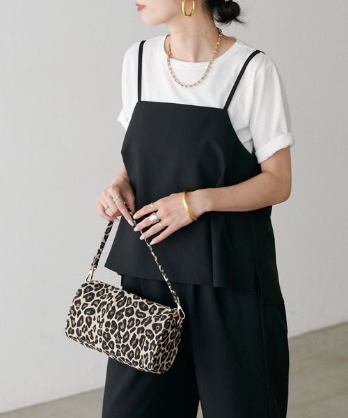 natural couture(ナチュラルクチュール)の「ZOZO限定 /【3点セット】インナー付きセットアップ(セットアップ・レディース・ベージュ/ブラック・FREE)」の9枚目の写真