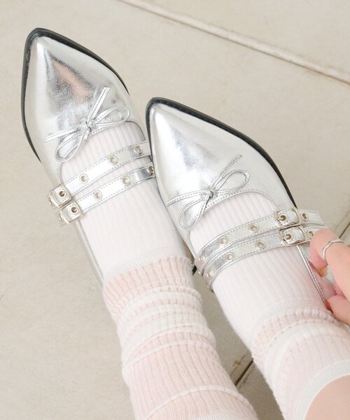 w closet(ダブルクローゼット)の「【25AW】リボンパンプス(ブーツ・レディース・レッド/ブラック/シルバー・MEDIUM/LARGE)」の11枚目の写真