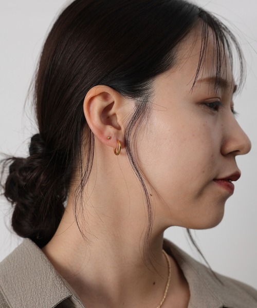 COLONY 2139(コロニートゥーワンスリーナイン)の「ミニフープステンレスセットピアス(ピアス(両耳用)・レディース・ゴールド/シルバー・FREE)」の11枚目の写真