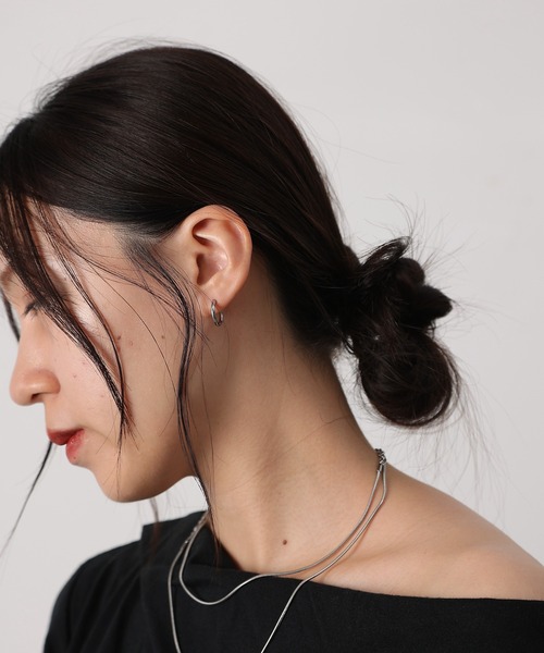 COLONY 2139(コロニートゥーワンスリーナイン)の「ミニフープステンレスセットピアス(ピアス(両耳用)・レディース・ゴールド/シルバー・FREE)」の6枚目の写真