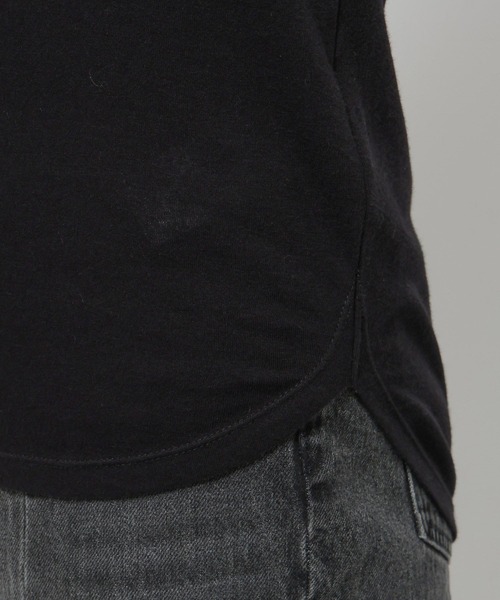 niko and...（ニコアンド）の「カシミヤ混ラウンドヘムTシャツ（Tシャツ/カットソー・レディース・ブラウン/オフホワイト/ブラック・FREE）」の9枚目の写真