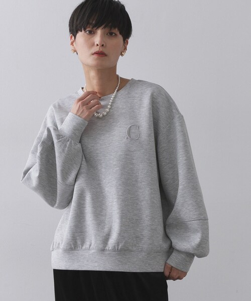 OPAQUE.CLIP(オペークドットクリップ)の「ワンポイント刺繍ダンボールトップス【UVケア/洗濯機洗い可】(Tシャツ/カットソー・レディース・オフホワイト/グレー/ライトイエロー系/ブラック・40/38/42)」の4枚目の写真