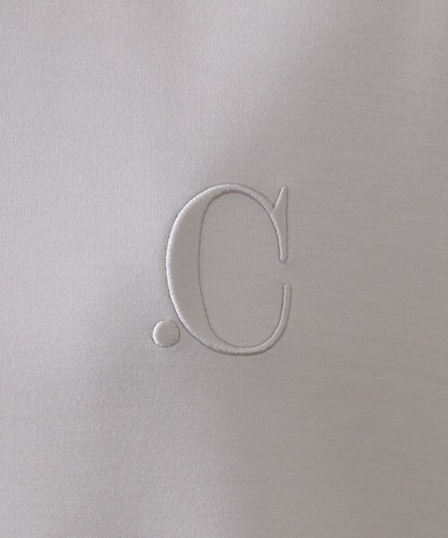 OPAQUE.CLIP(オペークドットクリップ)の「ワンポイント刺繍ダンボールトップス【UVケア/洗濯機洗い可】(Tシャツ/カットソー・レディース・オフホワイト/グレー/ライトイエロー系/ブラック・40/38/42)」の8枚目の写真