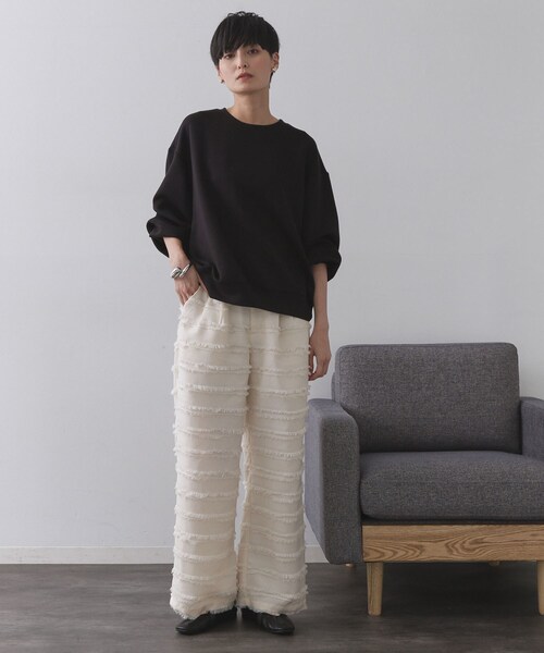 OPAQUE.CLIP(オペークドットクリップ)の「ワンポイント刺繍ダンボールトップス【UVケア/洗濯機洗い可】(Tシャツ/カットソー・レディース・オフホワイト/グレー/ライトイエロー系/ブラック・40/38/42)」の15枚目の写真