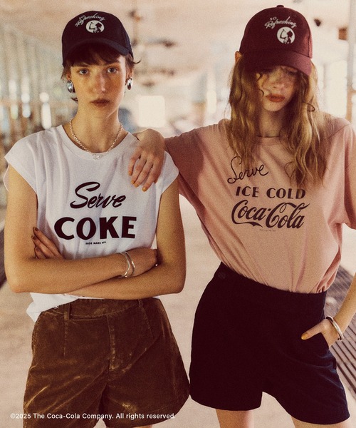 Coca Cola(コカコーラ)の「【Coca-Cola】VIS別注ロゴプリントフレンチTシャツ(Tシャツ/カットソー・レディース・チャコールグレー/ピンク/ホワイト・FREE)」の13枚目の写真
