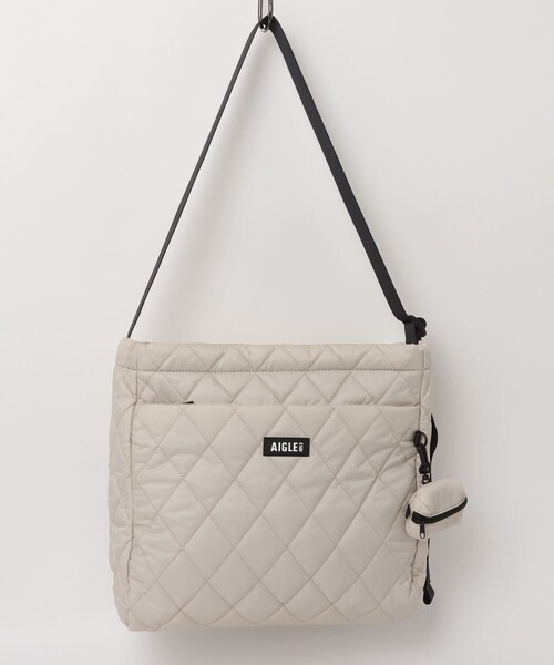 AIGLE（エーグル）の「キルティング 2wayトートバッグ イヤホンポーチ付き（トートバッグ・レディース・ライトグレー/ブラック/モスグリーン・FREE）」の2枚目の写真