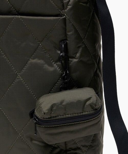 AIGLE（エーグル）の「キルティング 2wayトートバッグ イヤホンポーチ付き（トートバッグ・レディース・ライトグレー/ブラック/モスグリーン・FREE）」の10枚目の写真