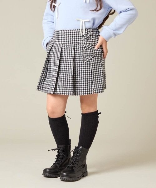 a.v.v（アーヴェヴェ）の「【大人気！追加生産/選べる素材】[110-160]レースアッププリーツスカパン（その他パンツ・キッズ・ピンク系その他/ブラック/インディゴブルー/ダークグレー/アイボリー・110/120/130/140/150/160）」の6枚目の写真