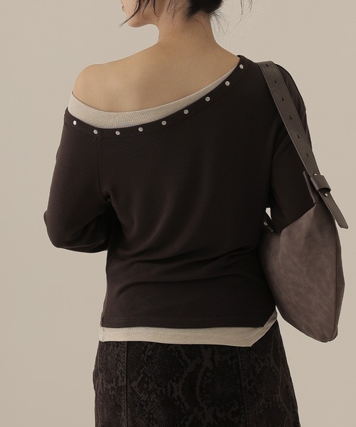 SUWDEE（スーディー）の「metal button layered tops（Tシャツ/カットソー・レディース・ブラウン/チャコールグレー/グレイッシュベージュ/ブラック・FREE）」の6枚目の写真