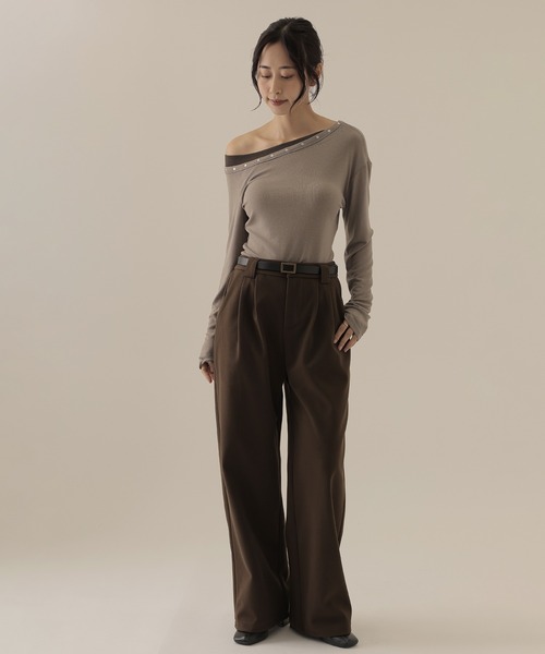 SUWDEE（スーディー）の「metal button layered tops（Tシャツ/カットソー・レディース・ブラウン/チャコールグレー/グレイッシュベージュ/ブラック・FREE）」の7枚目の写真