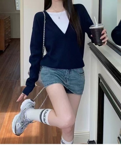 cammie(キャミー)の「ディープVネックニット(ニット/セーター・レディース・ネイビー/サックスブルー/ライトイエロー・F)」の4枚目の写真