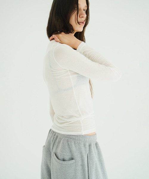 CLANE（クラネ）の「COMFORTABLE CREW NECK TOPS（Tシャツ/カットソー・レディース・ブラック/ホワイト/グレー・1/2）」の17枚目の写真