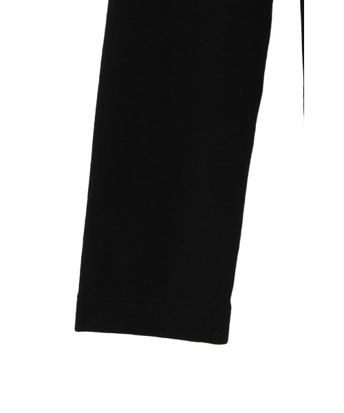 CLANE（クラネ）の「COMFORTABLE CREW NECK TOPS（Tシャツ/カットソー・レディース・ブラック/ホワイト/グレー・1/2）」の5枚目の写真