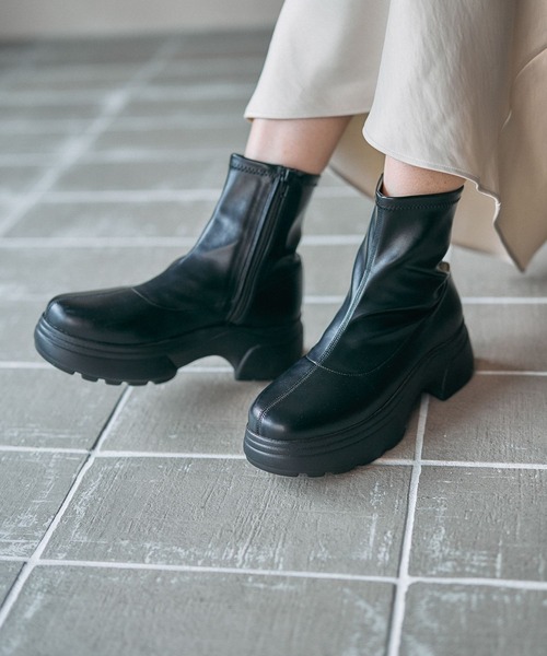 LEPSIM（レプシィム）の「厚底スニーカーブーツ　591974（ブーツ・レディース・ブラック・LARGE/MEDIUM）」の16枚目の写真